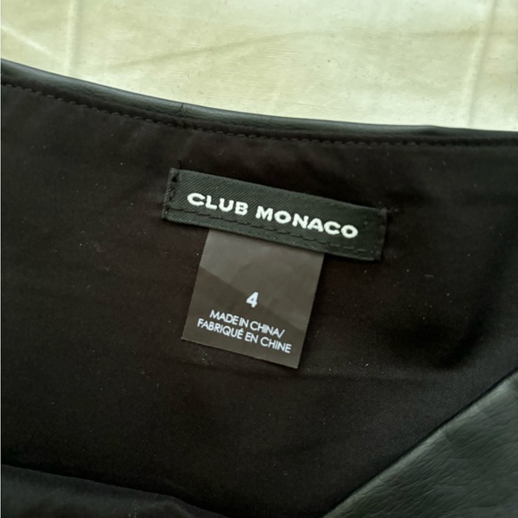 Club Monaco faux leather skirt with front slit detail - sz 4 - EUC - Picture 3 of 3
